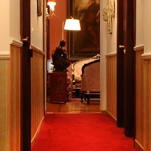 2* Affittacamere Residenza Frattina