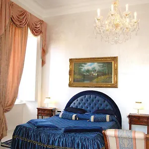 Charme Holidays Colosseum Rzym