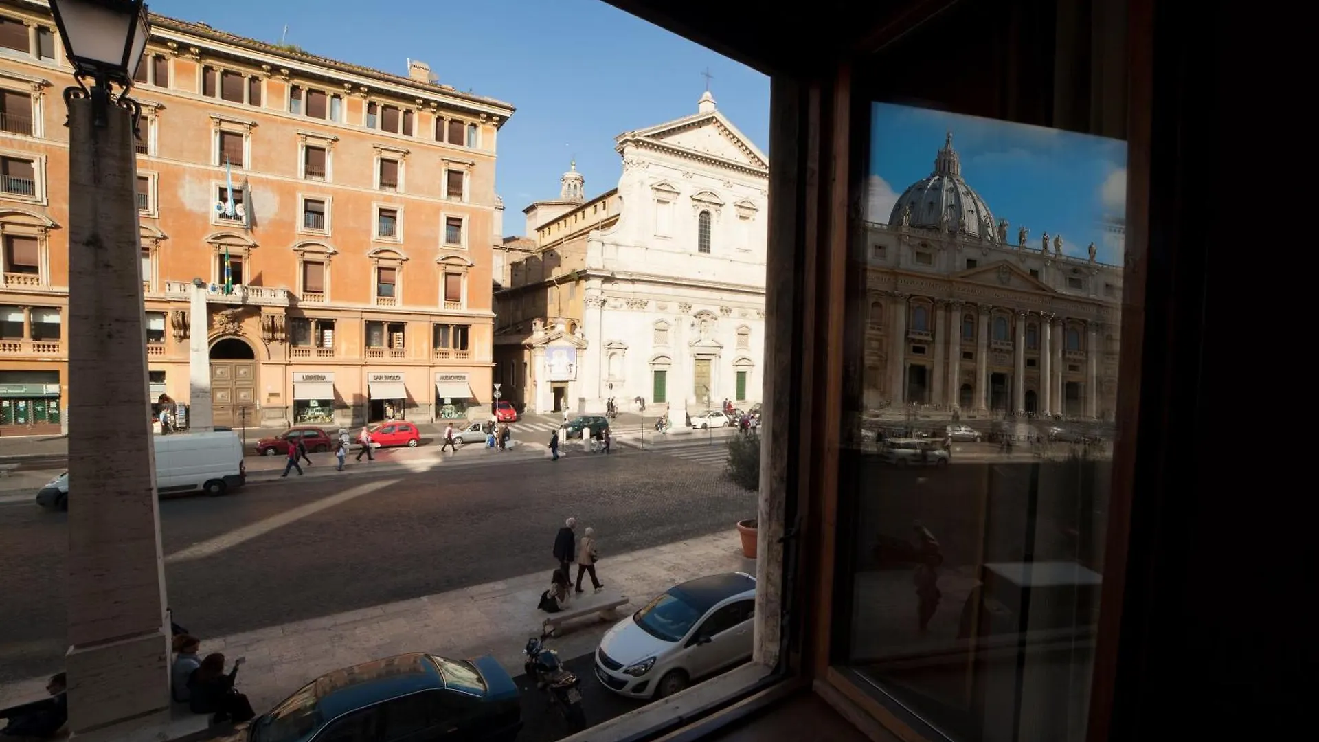 Alojamento de Acomodação e Pequeno-almoço St. Peter' Six Rooms & Suites Roma