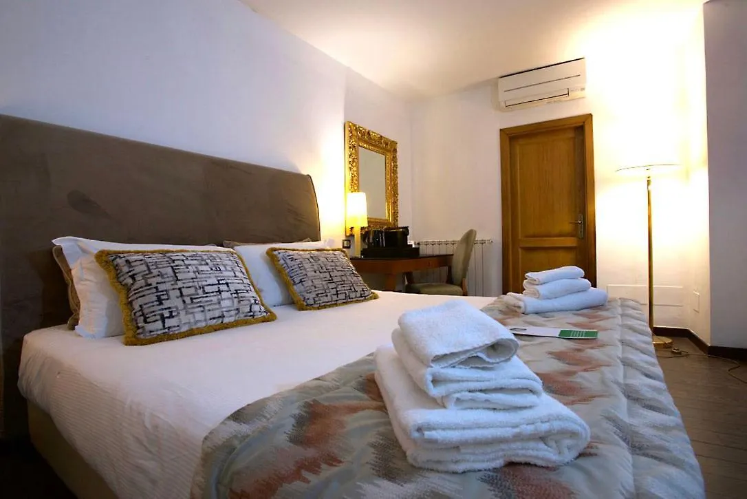 St. Peter' Six Rooms & Suites Rom Italien